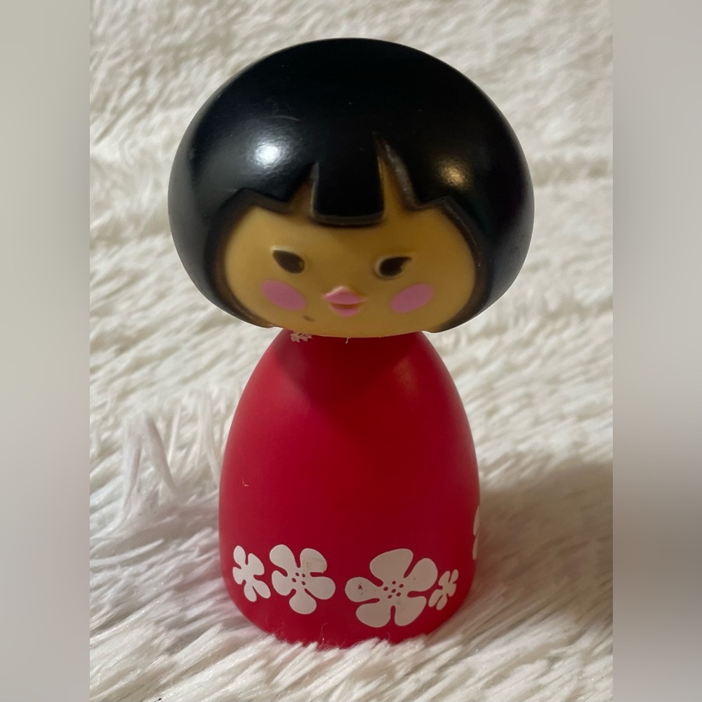 Vintage Avon Small World Doll Shampoo Bottle 5oz Empty Collectible Keepsake 70s